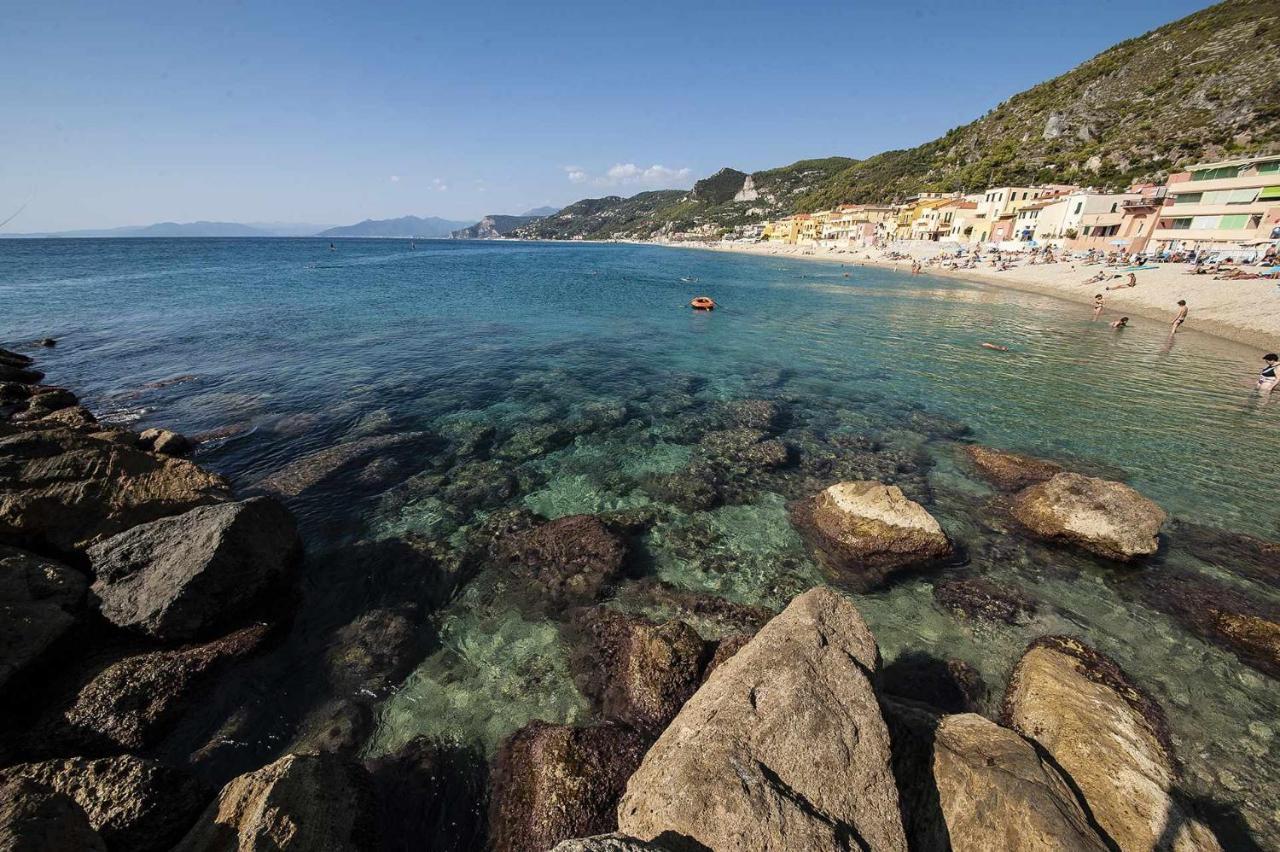 Nicoletta Rivieraholiday Albenga Luaran gambar