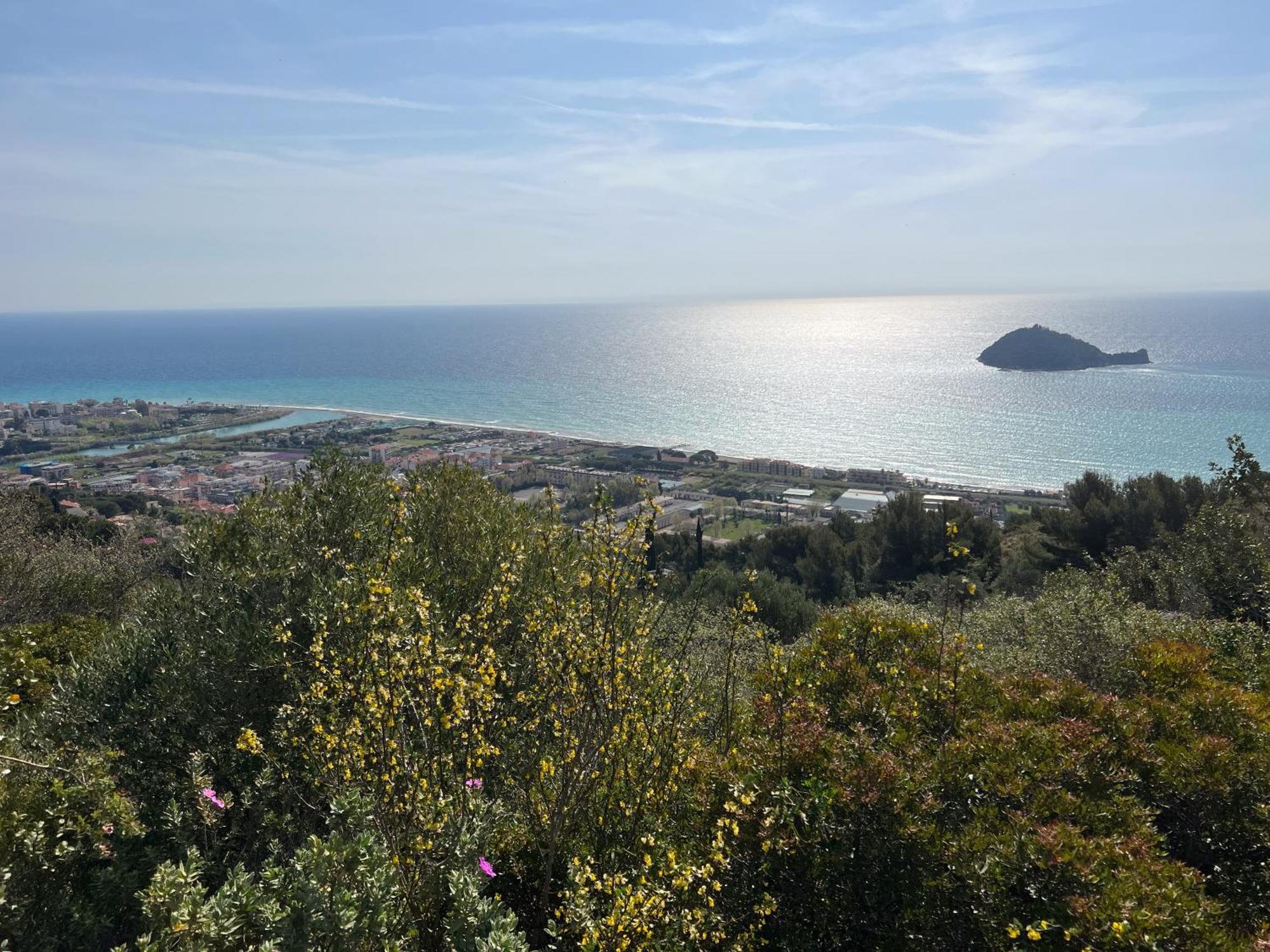 Nicoletta Rivieraholiday Albenga Luaran gambar