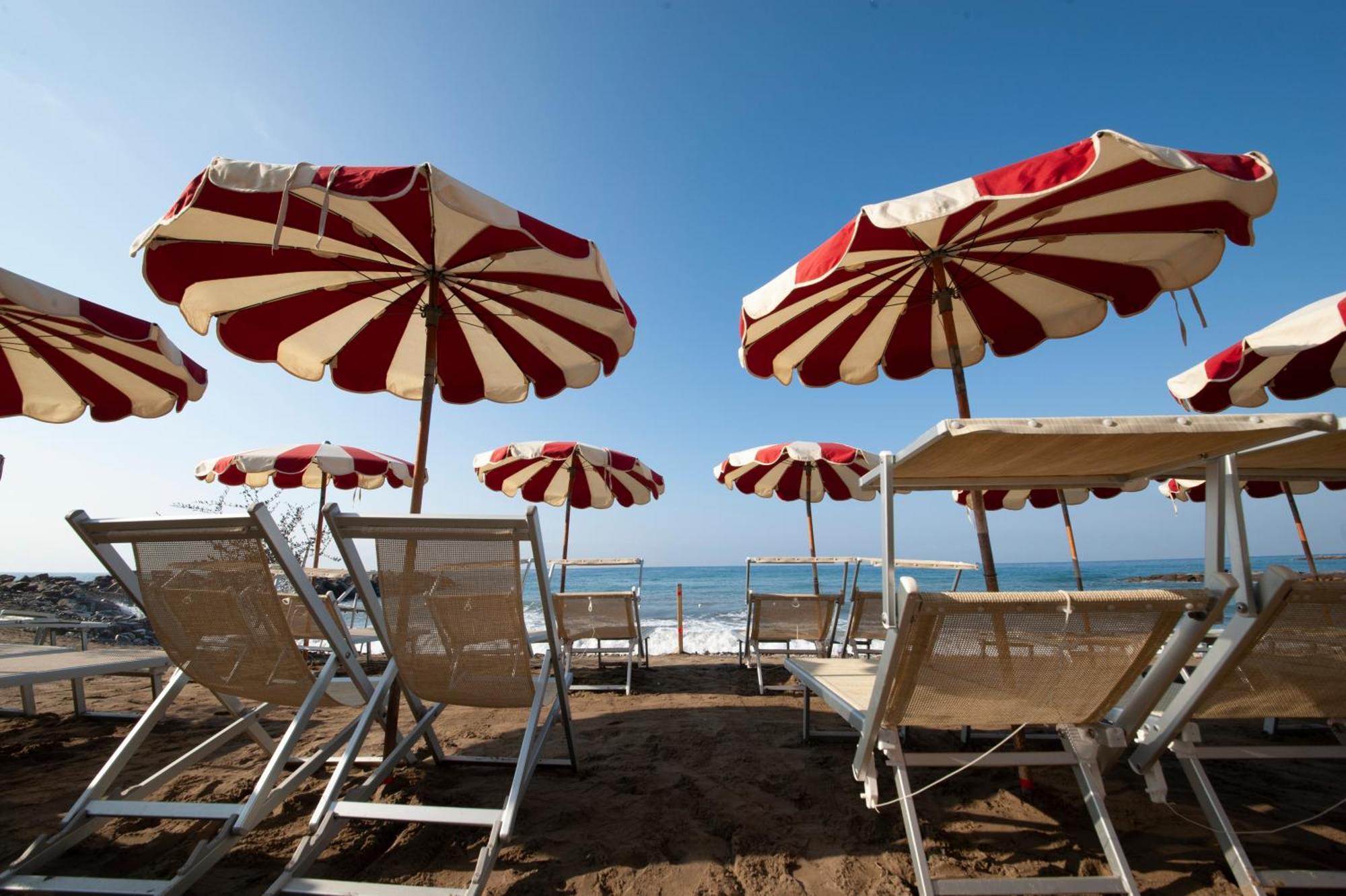 Nicoletta Rivieraholiday Albenga Luaran gambar